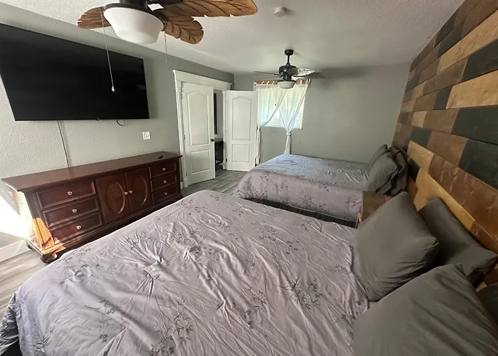 Tropical Mountain Valley Casita Guest house