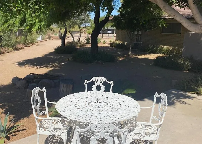 Tropical Mountain Valley Casita Mesa
