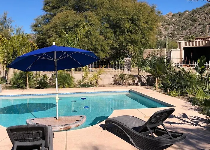 Tropical Mountain Valley Casita