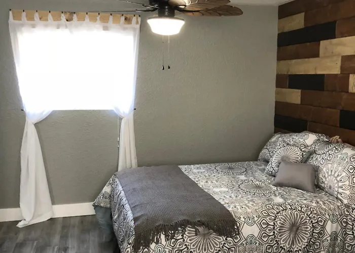 Tropical Mountain Valley Casita Guest house Mesa